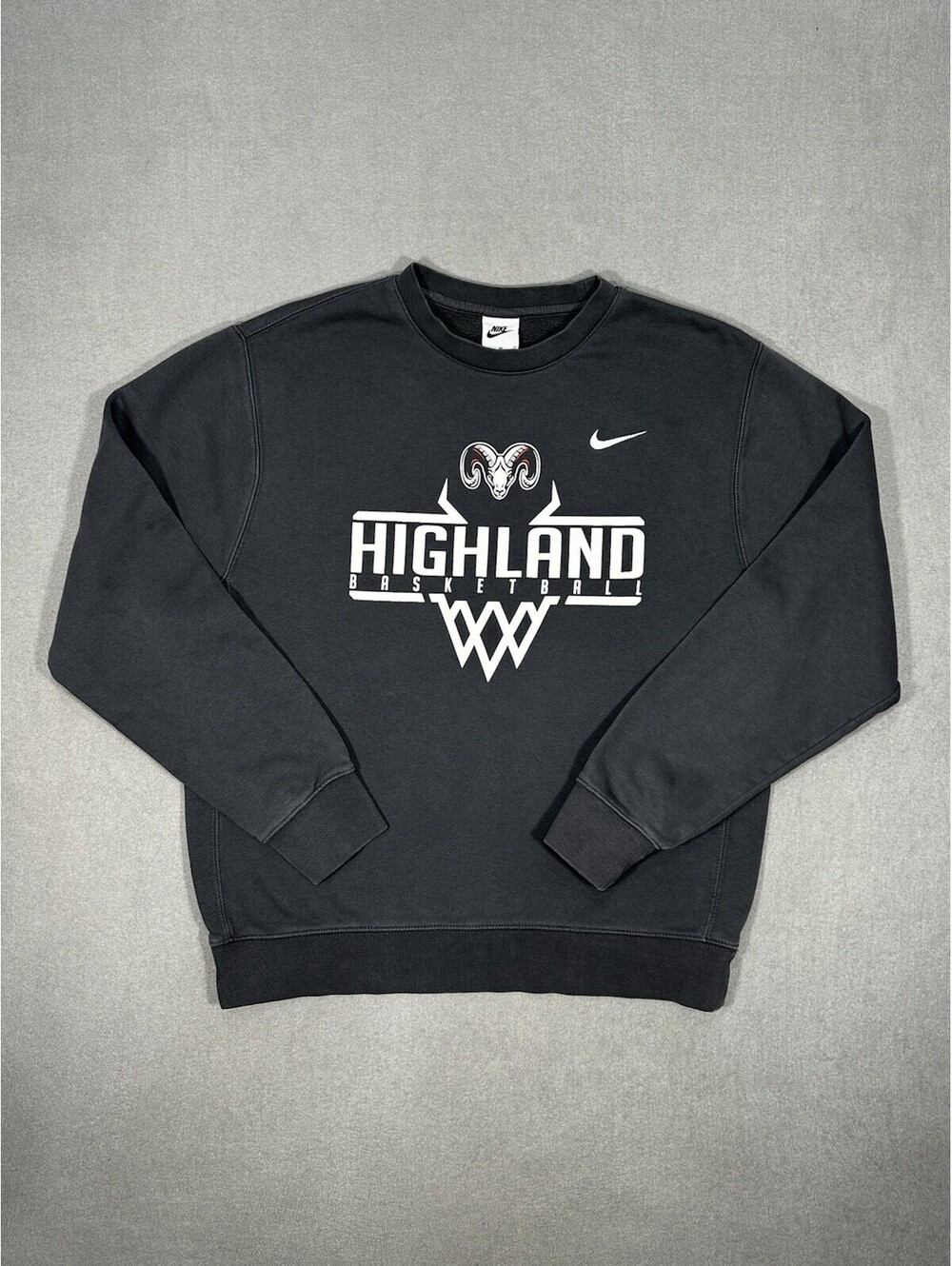 Nike Highland Basketball Crewneck Sweatshirt Men’s Medium Black Team Logo